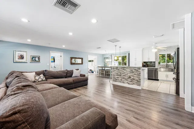 Residence photo 9