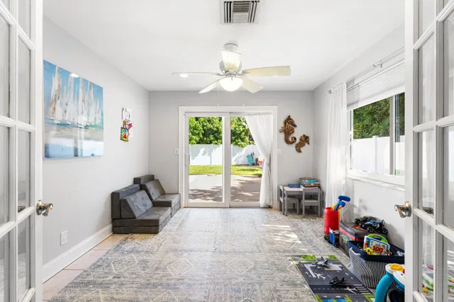 Residence photo 15