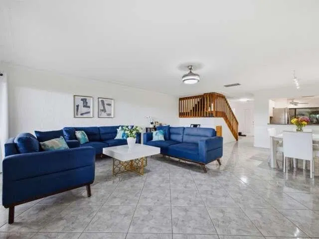  Unit 132 photo 29