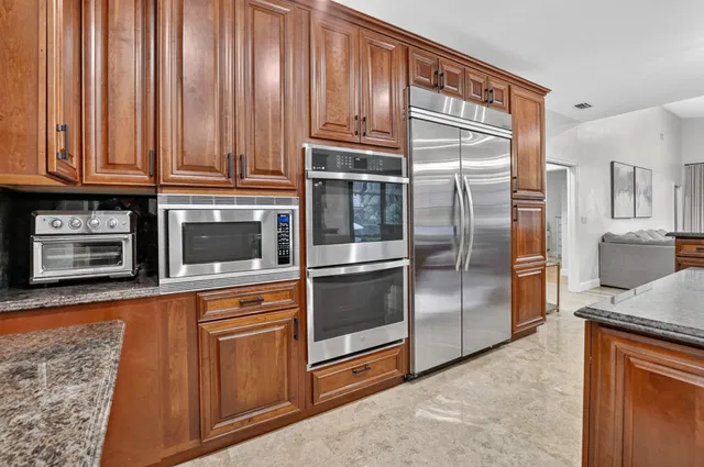  Residence photo 15