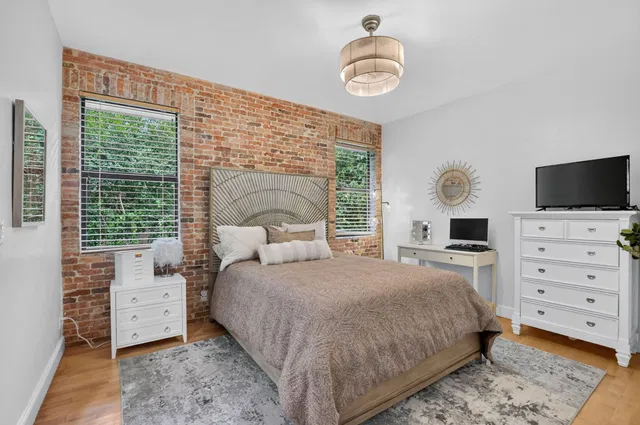  Residence photo 32