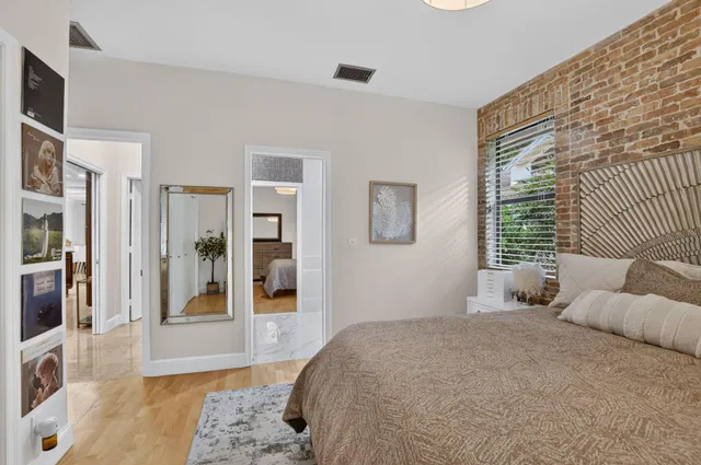  Residence photo 33