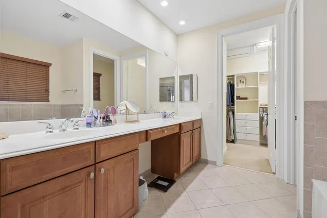 Residence photo 19