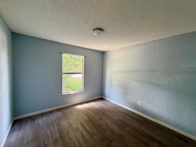 Residence photo 6
