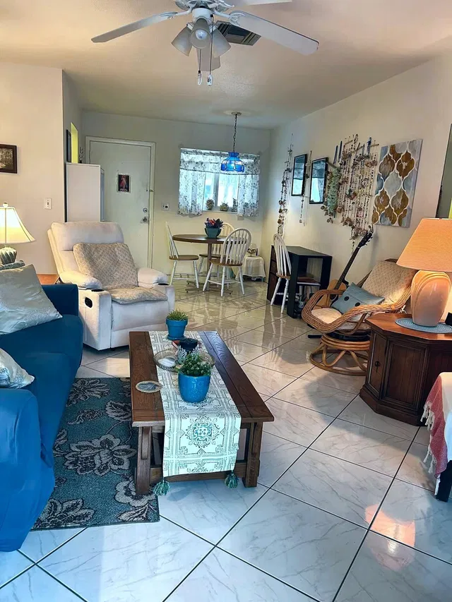 Unit 204 photo 2
