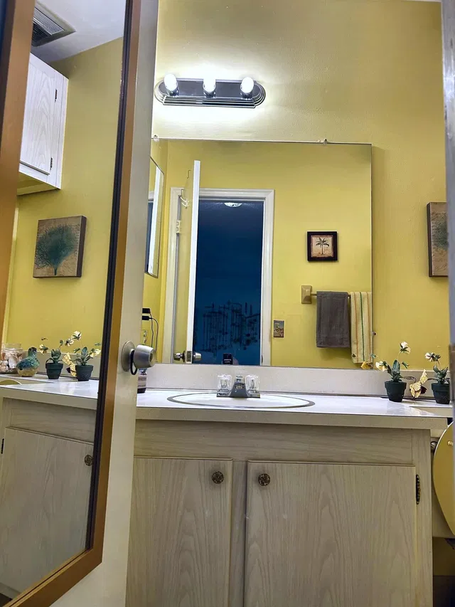 Unit 204 photo 14