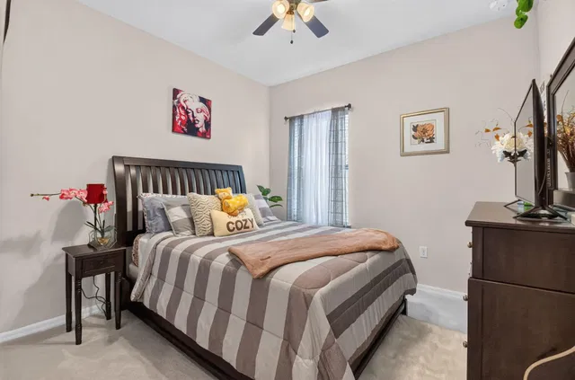 Residence photo 22