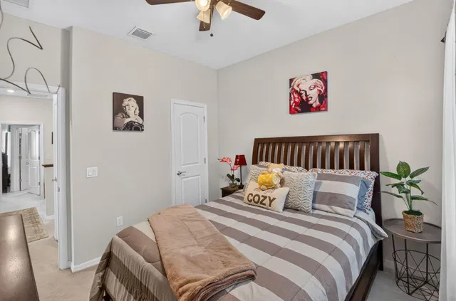 Residence photo 23