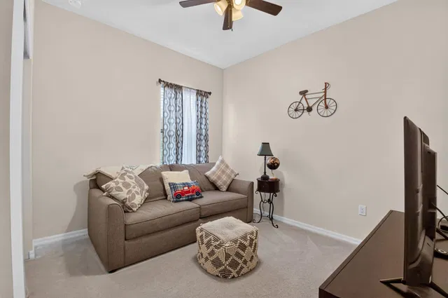 Residence photo 25
