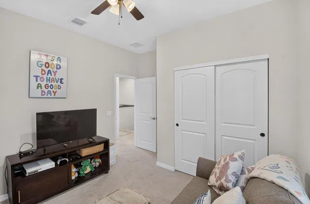 Residence photo 26