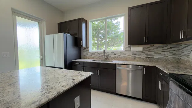 Residence photo 19
