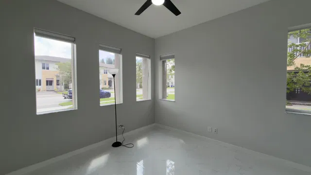  Residence photo 21