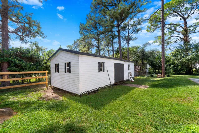 Residence photo 36