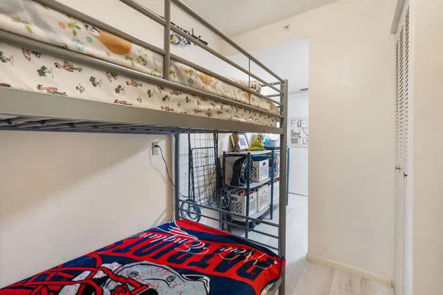 Unit 306 photo 22