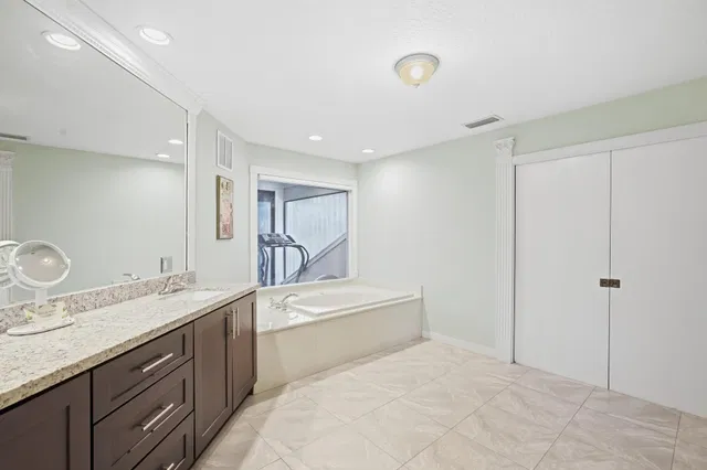  Residence photo 20