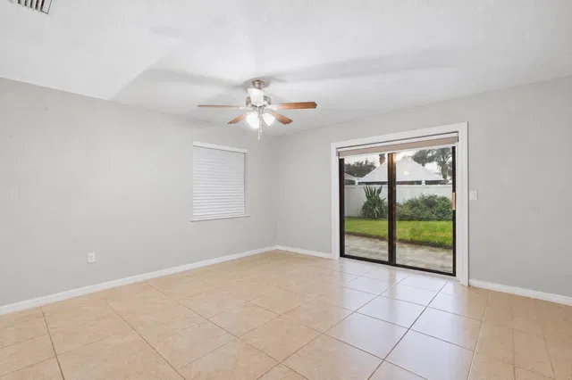  Residence photo 25