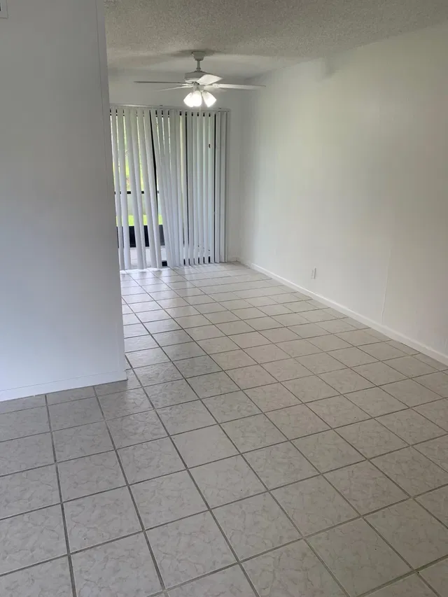 Residence photo 2