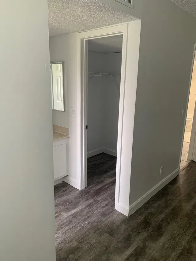 Residence photo 7