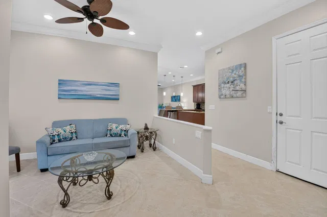 Residence photo 5