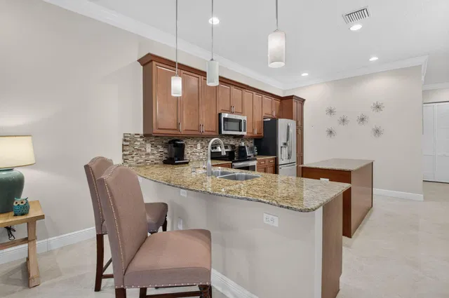 Residence photo 17