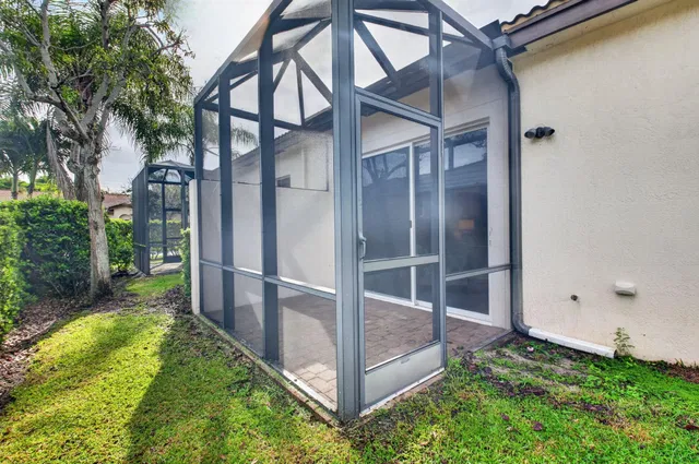 Residence photo 37