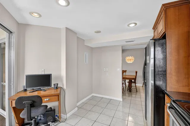 Unit 604 C photo 17