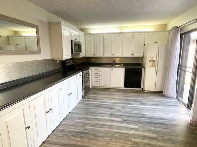  Residence photo 6