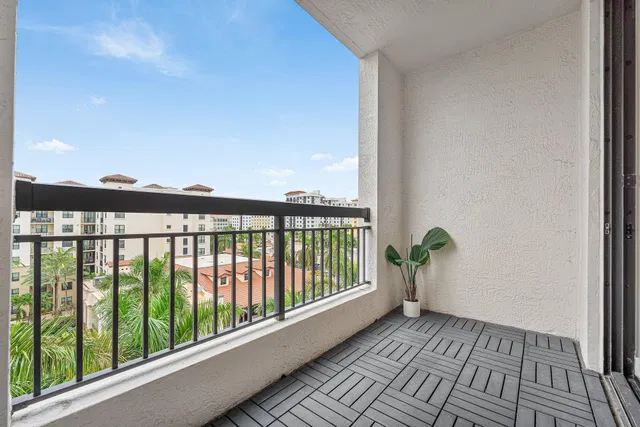 233 S Federal Boca Unit 605 photo 19