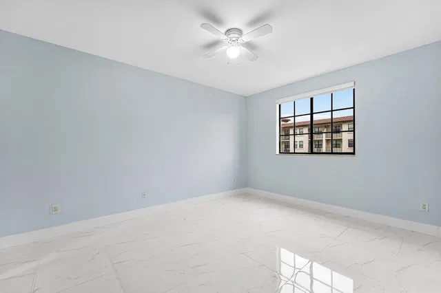 233 S Federal Boca Unit 605 photo 27