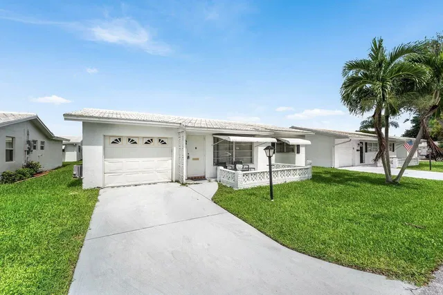 Residence photo 3