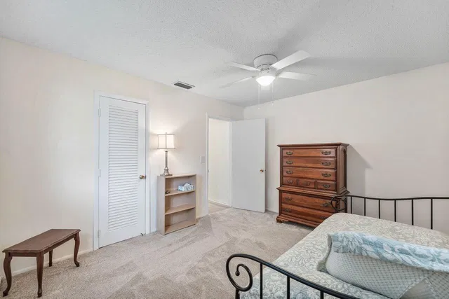 Residence photo 17