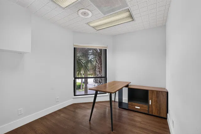 Unit 205 photo 11