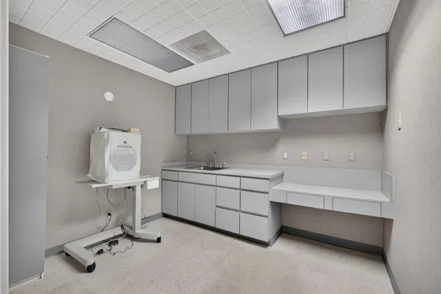 Unit 205 photo 12
