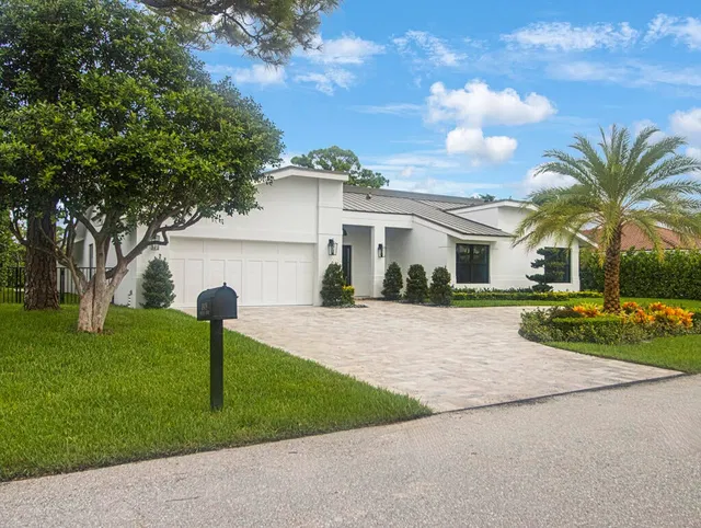 Residence photo 2