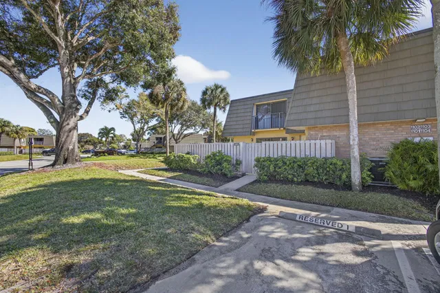 Residence photo 2