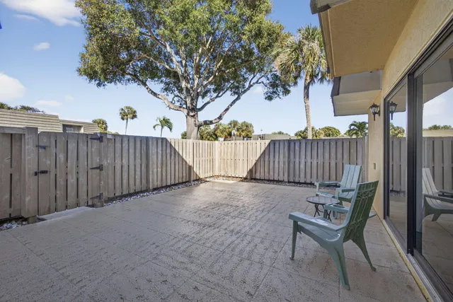 Residence photo 5