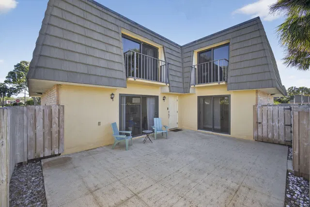 Residence photo 6