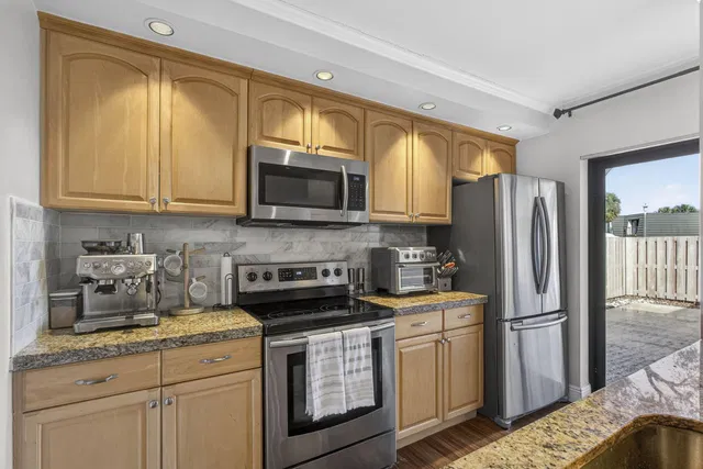 Residence photo 28