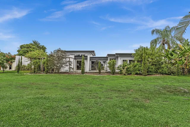 Residence photo 4