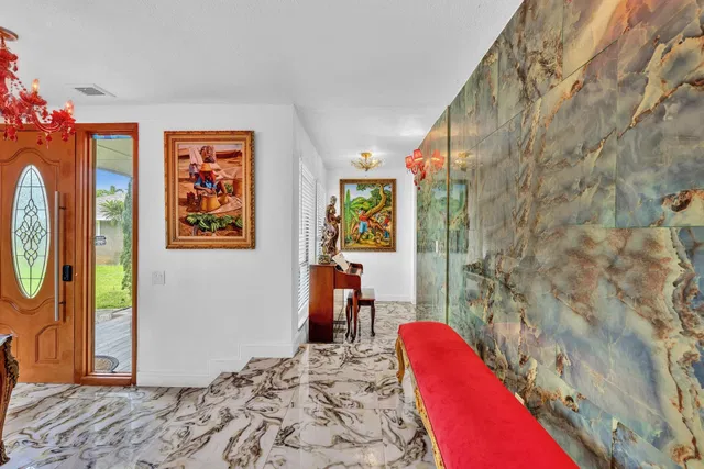 Residence photo 7