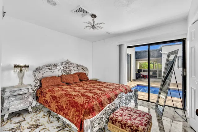 Residence photo 33
