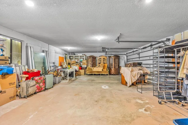Residence photo 53