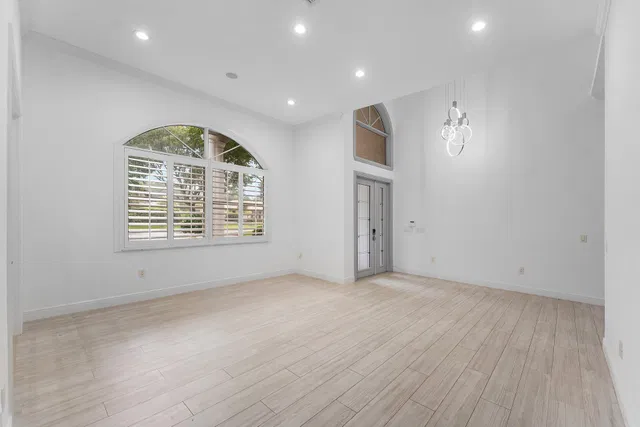 Residence photo 17