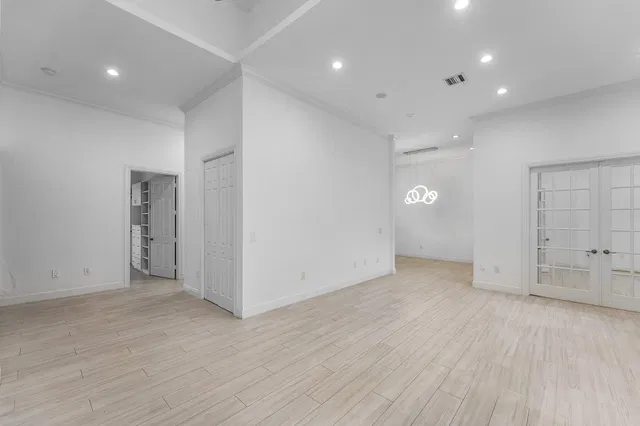 Residence photo 18