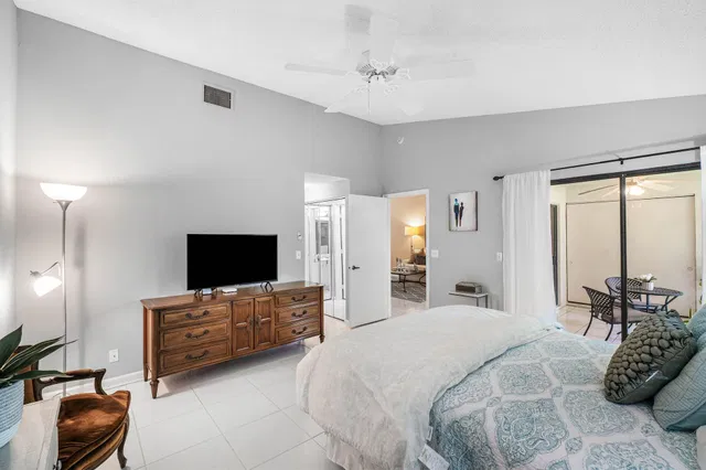  Unit 202 photo 23