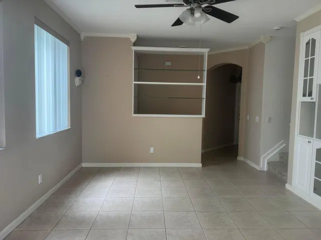 Residence photo 3