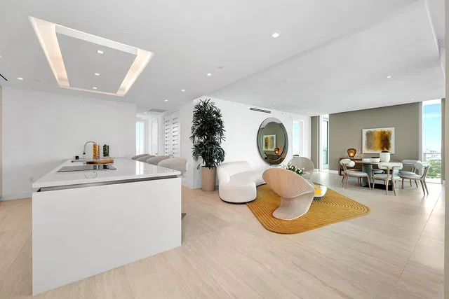 Alba Palm Beach Unit 1804 photo 6