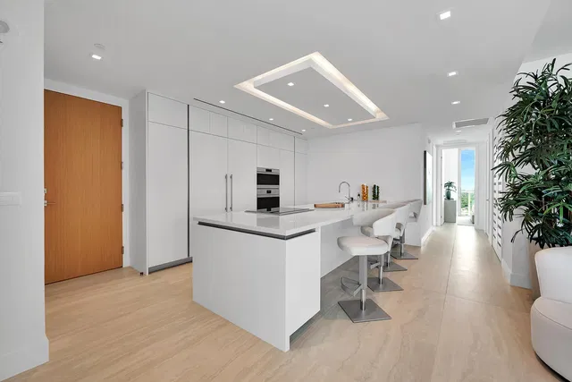 Alba Palm Beach Unit 1804 photo 8