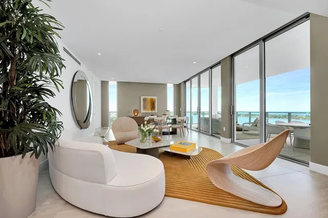 Alba Palm Beach Unit 1804 photo 19