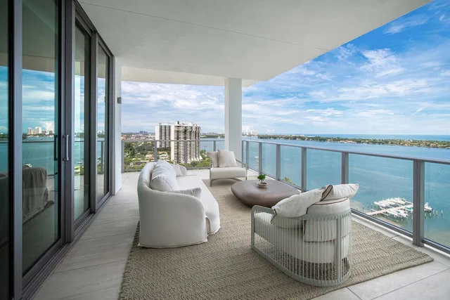 Alba Palm Beach Unit 1804 photo 22